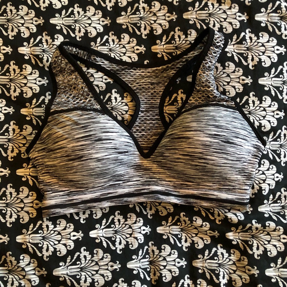 PINK Victoria’s Secret Sportsbra